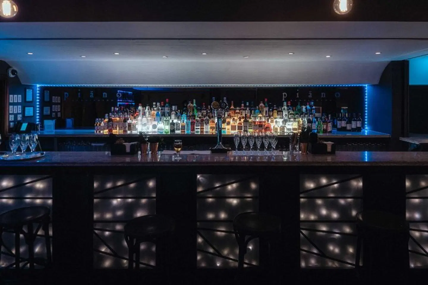 Royal Garden Bar