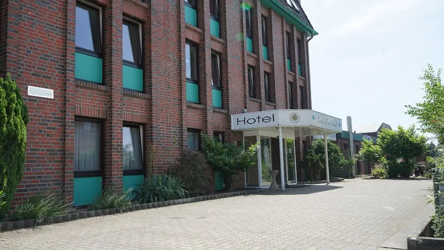 Entrée Hotel Glinde EXTERIOR