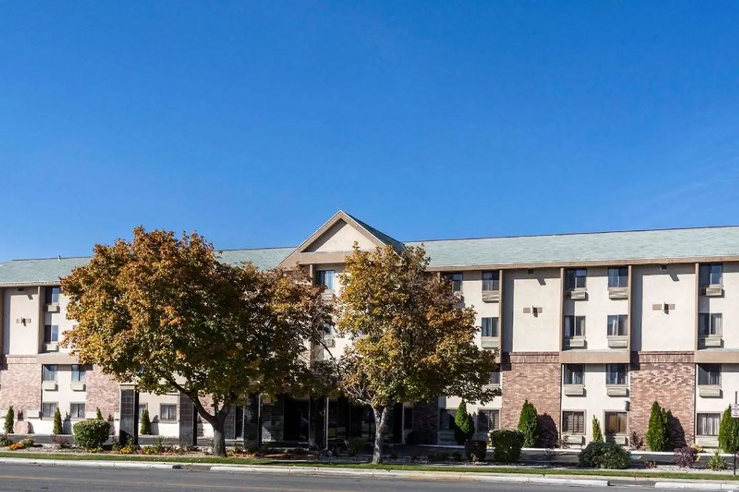 Quality Inn Downtown EXTERIOR