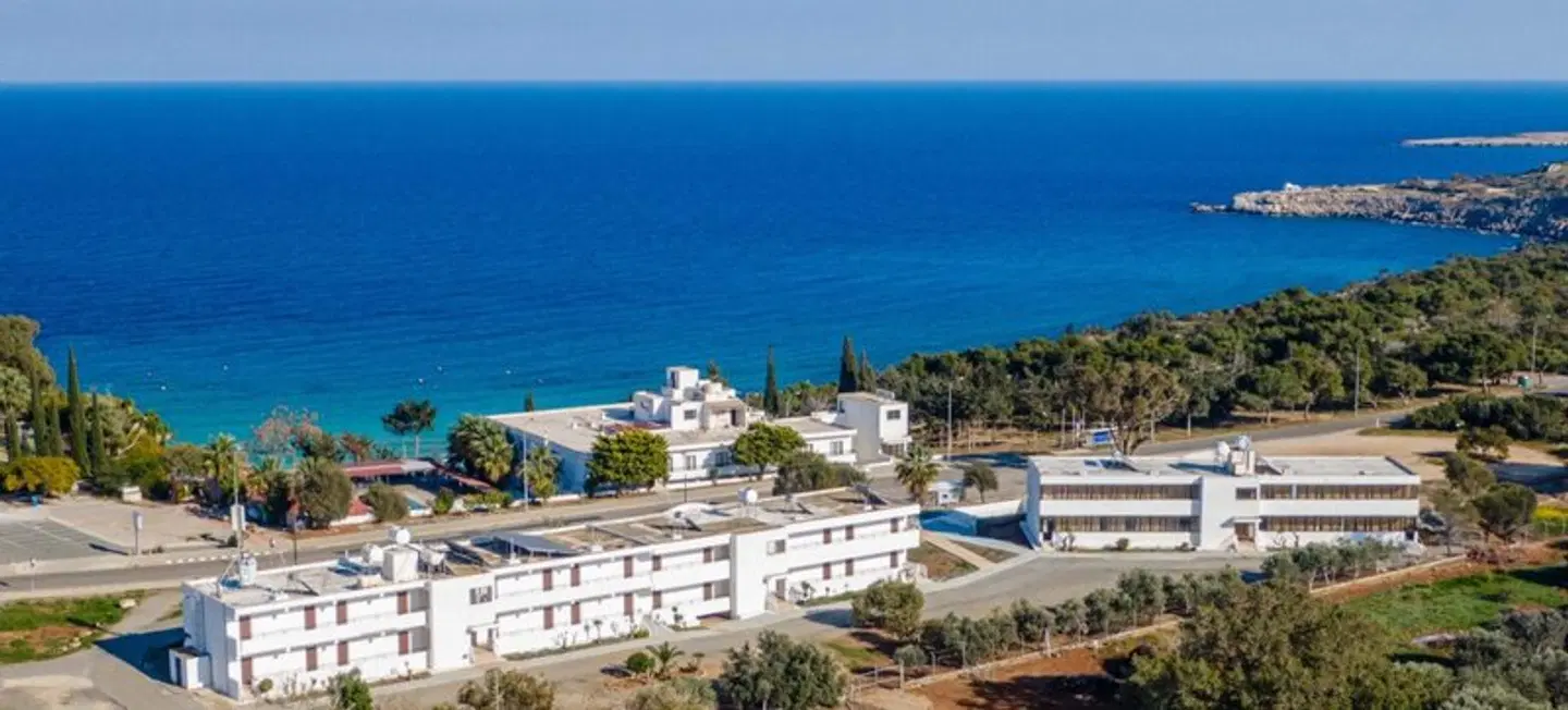 Konnos Bay Gardens EXTERIOR