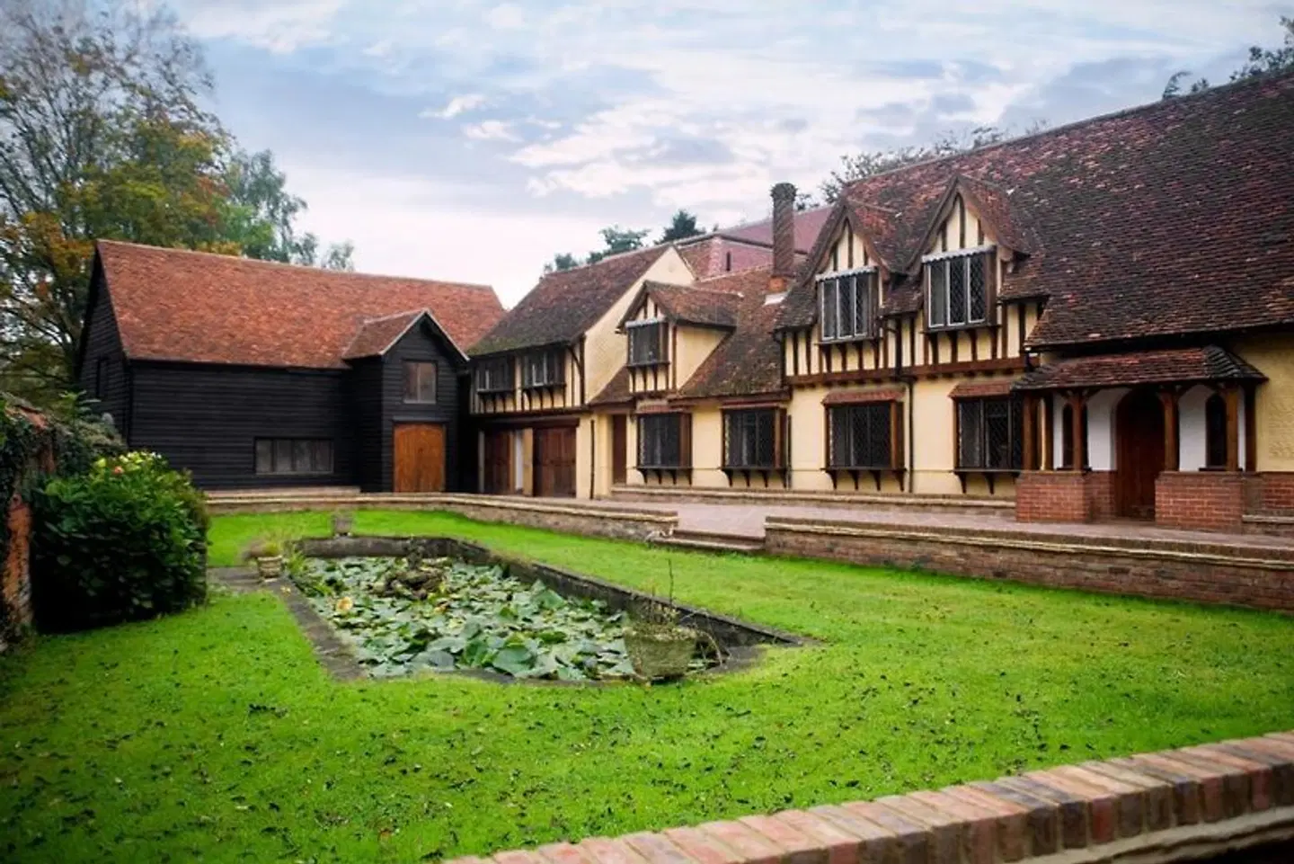 Great Hallingbury Manor EXTERIOR