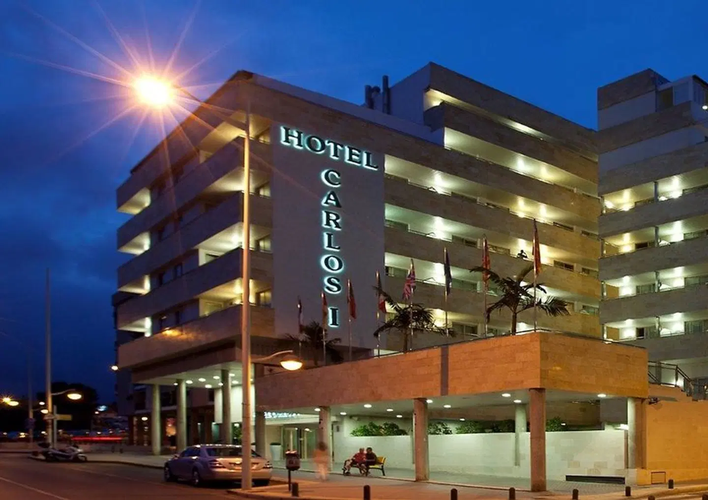 Carlos I EXTERIOR