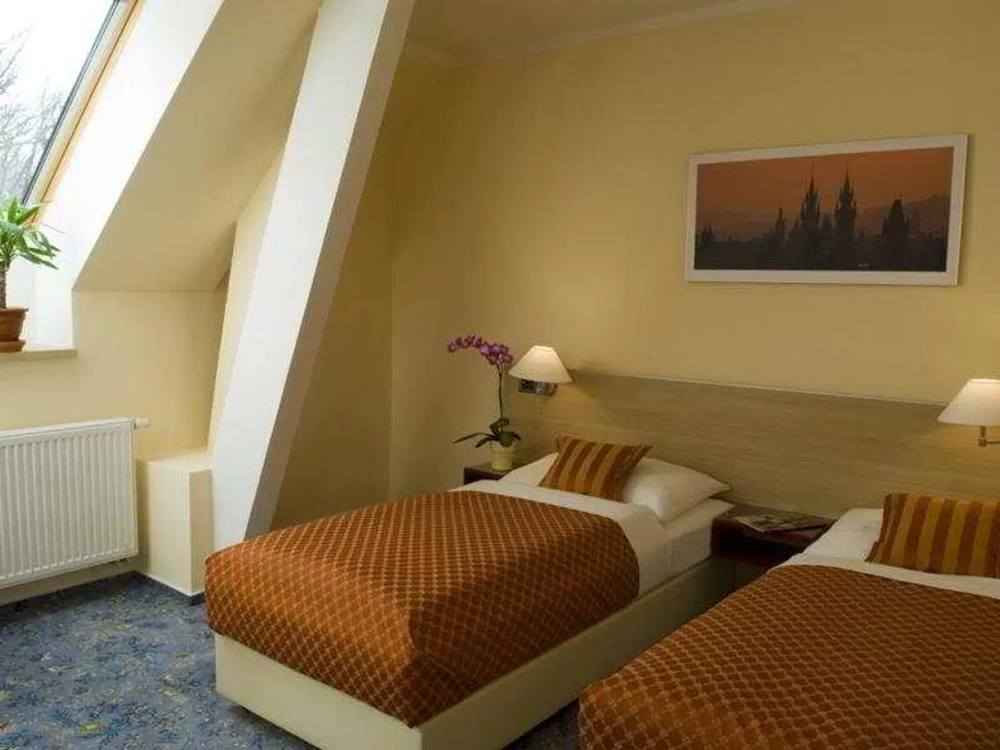 Michael ROOM_EXAMPLE