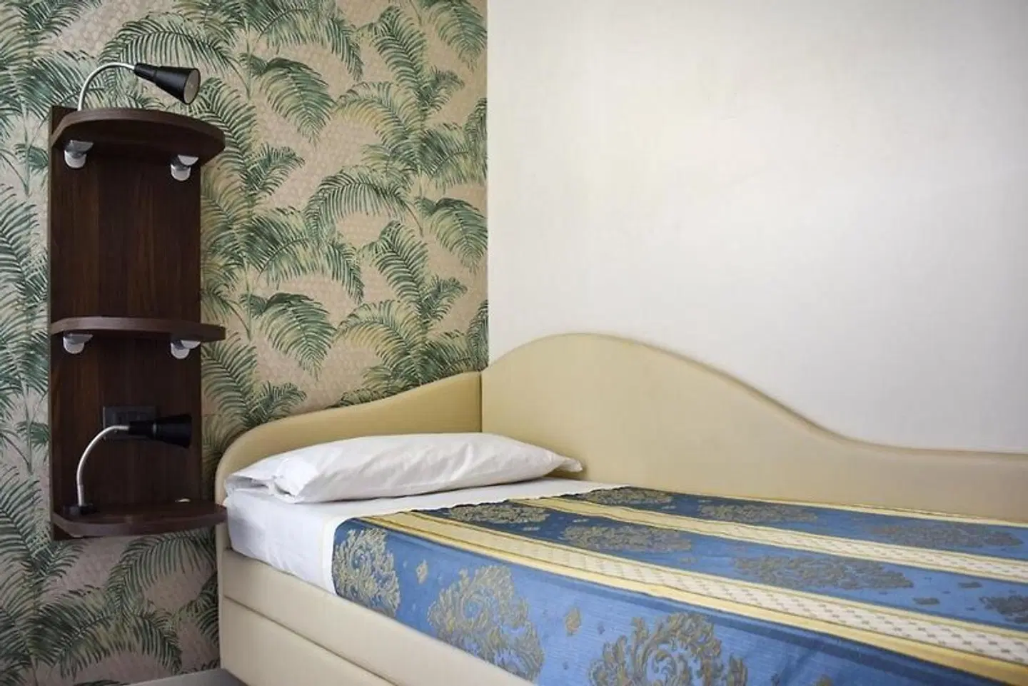 Dear ROOM_EXAMPLE