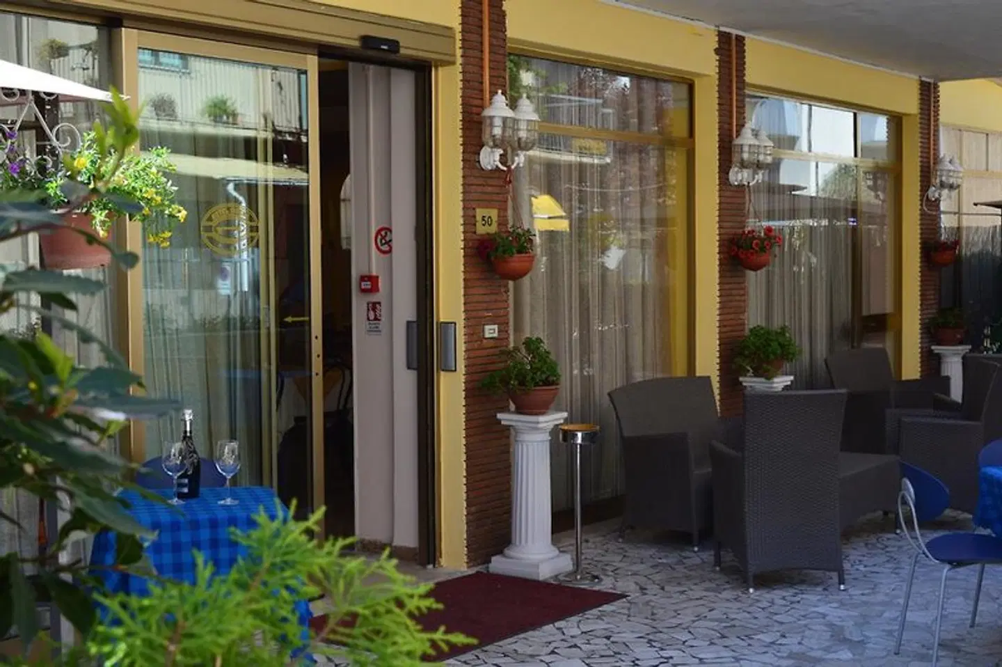 Cirene LOUNGE_LOBBY