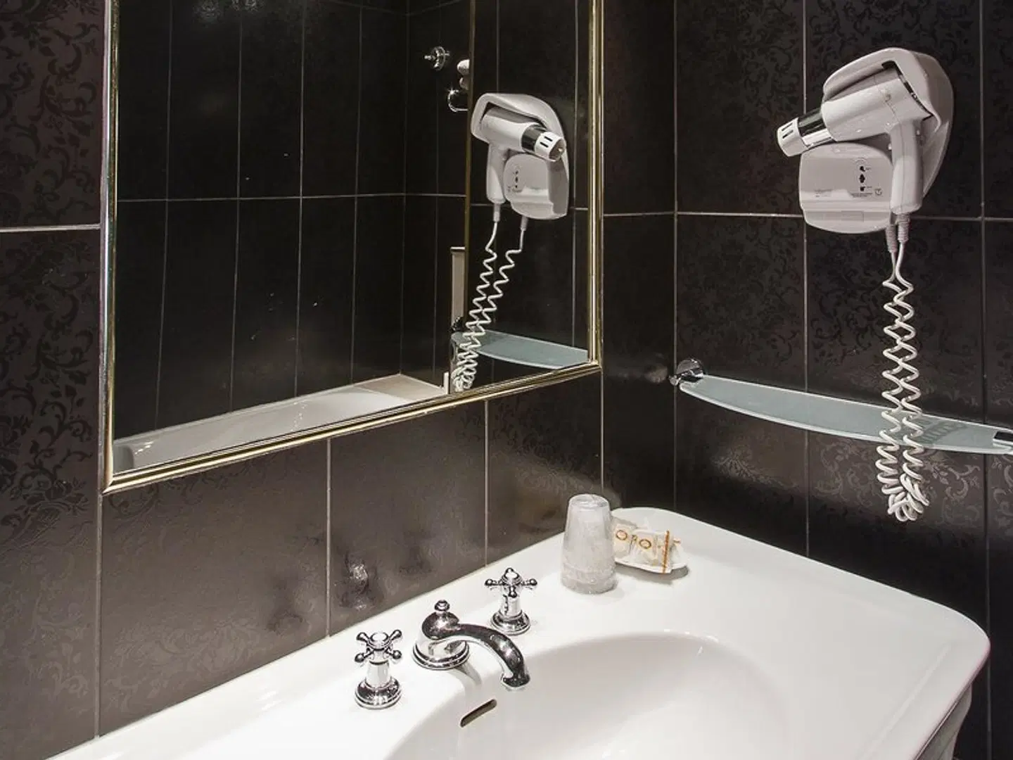 Hôtel Gaillon Opéra Badezimmer