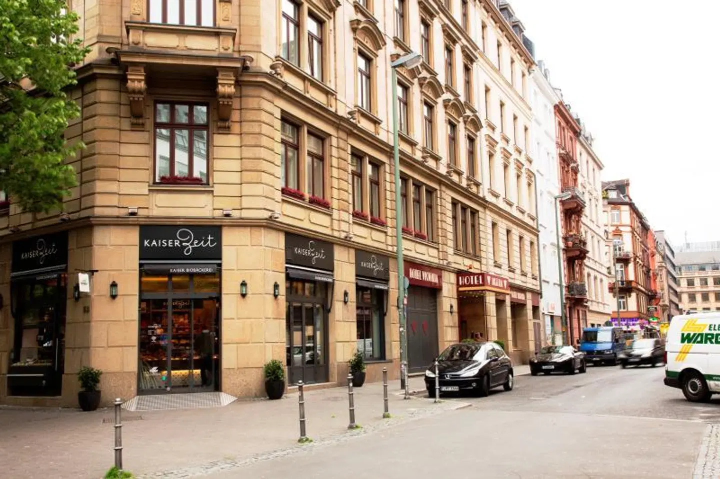 Victoria Hotel EXTERIOR