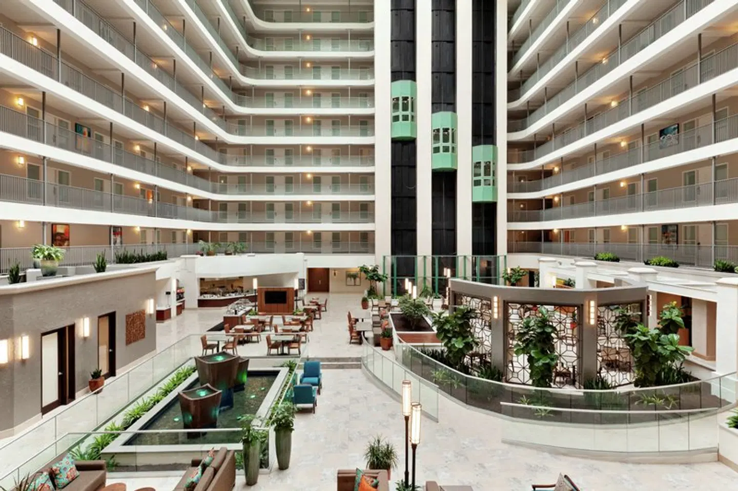 Embassy Suites by Hilton Santa Ana - Orange County Airport North Terrasse