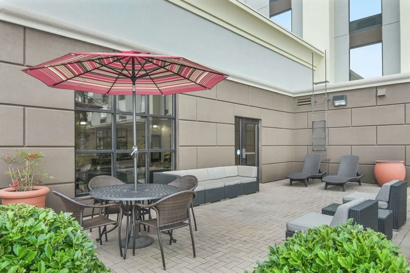 Hampton Inn & Suites Macon I-75 North LOUNGE_LOBBY