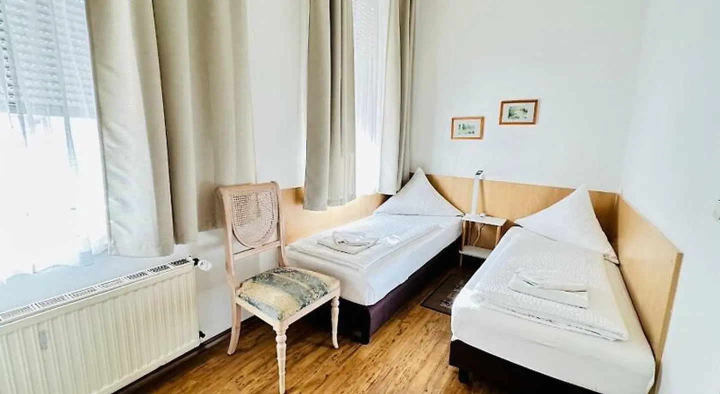 Am Freihafen ROOM_EXAMPLE
