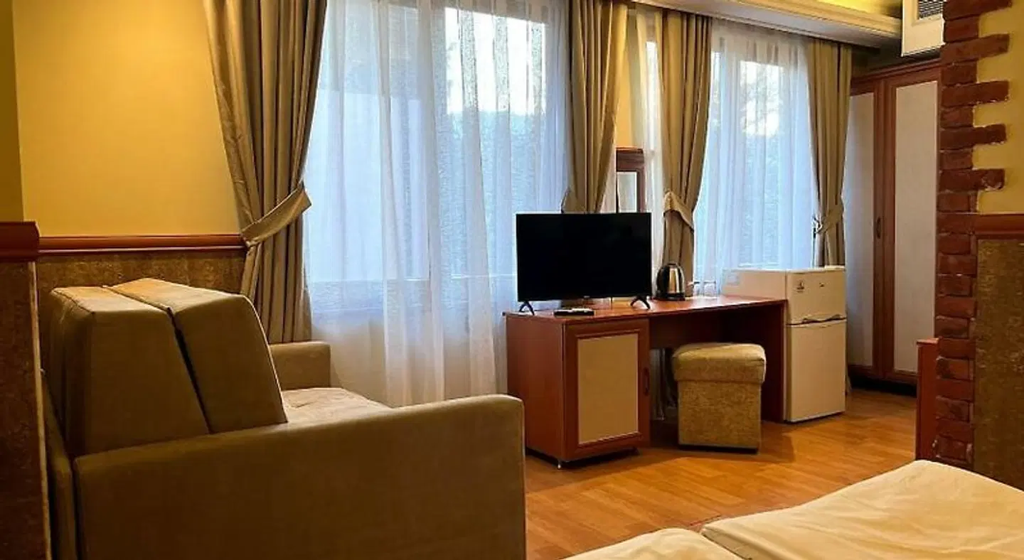 California ROOM_EXAMPLE