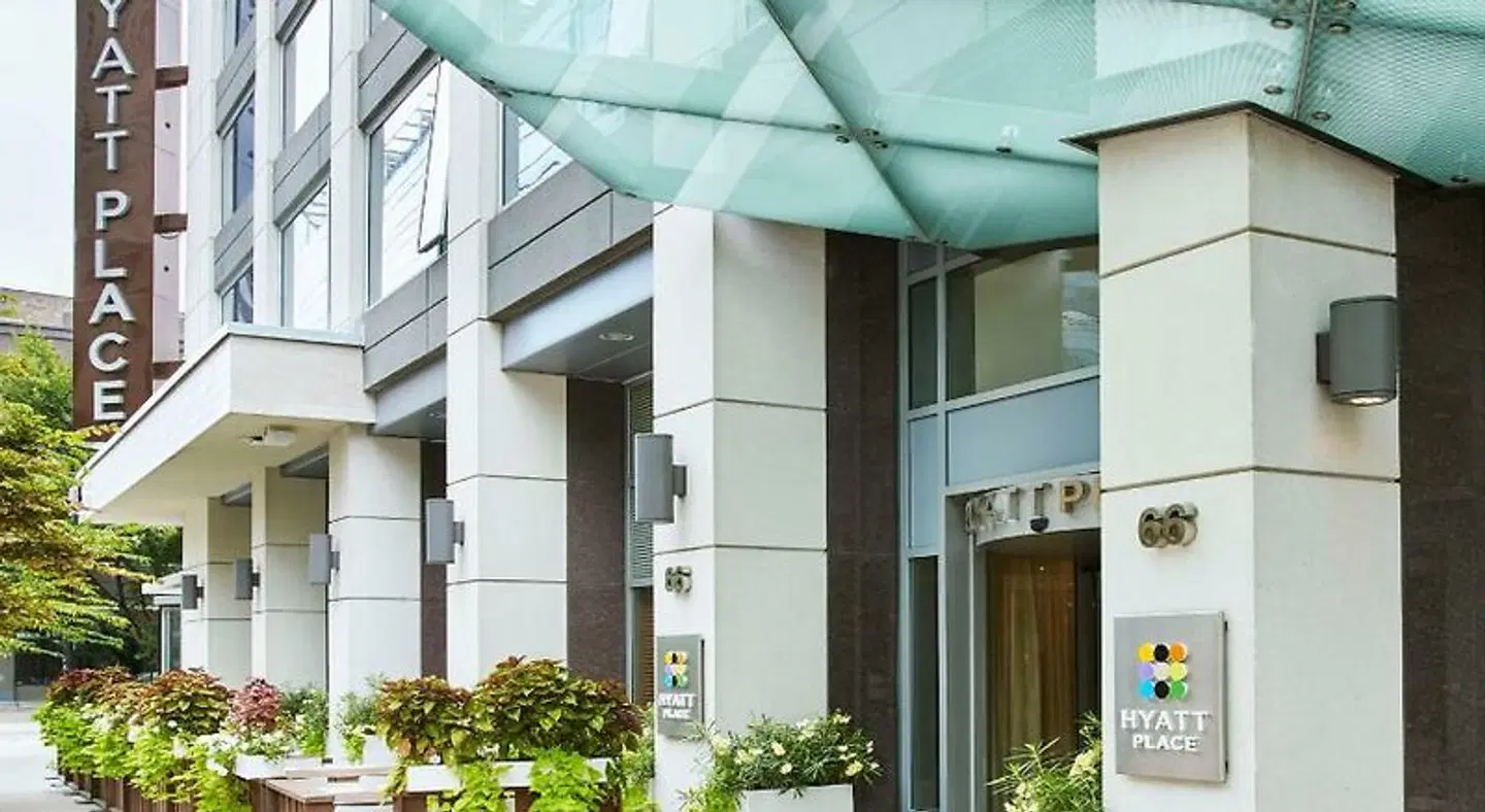 Hyatt Place Chicago/River North EXTERIOR