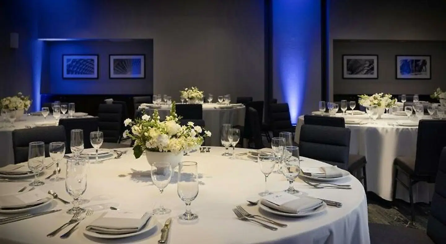 Courtyard by Marriott Chicago Downtown/Magnificent Mile Restaurant