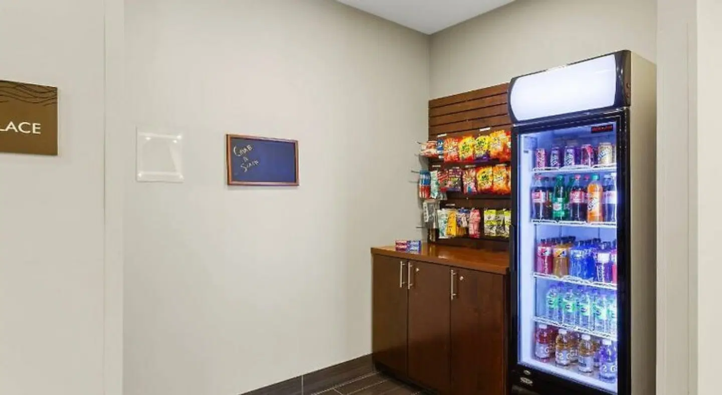 Comfort Inn & Suites LOUNGE_LOBBY