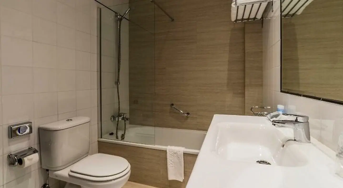 Hotel & Talaso  Louxo La Toja Badezimmer