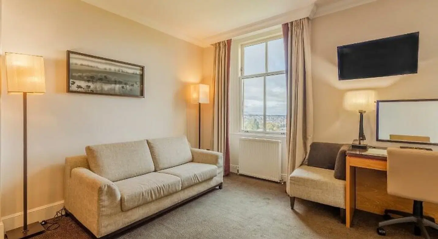 DoubleTree by Hilton Dunblane Hydro ROOM_EXAMPLE