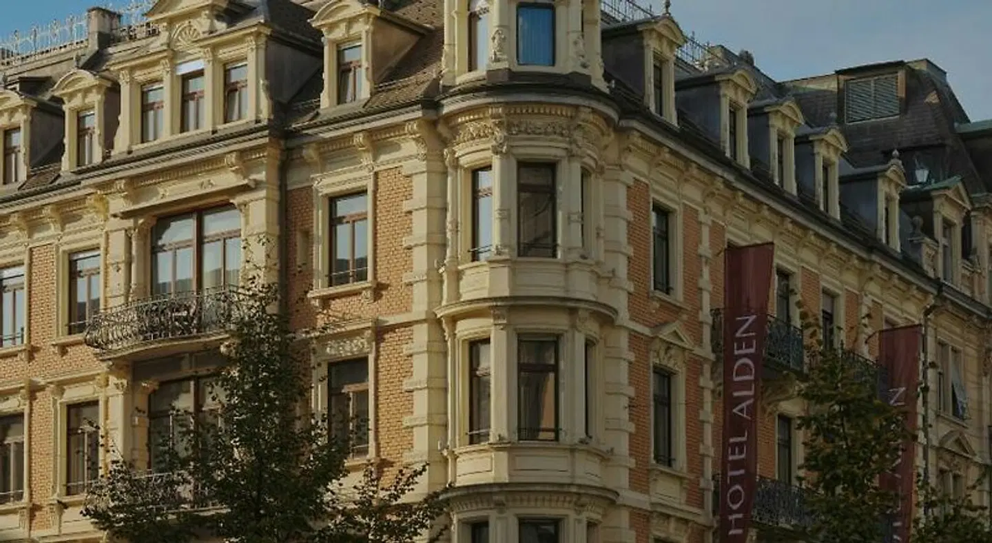 Alden EXTERIOR