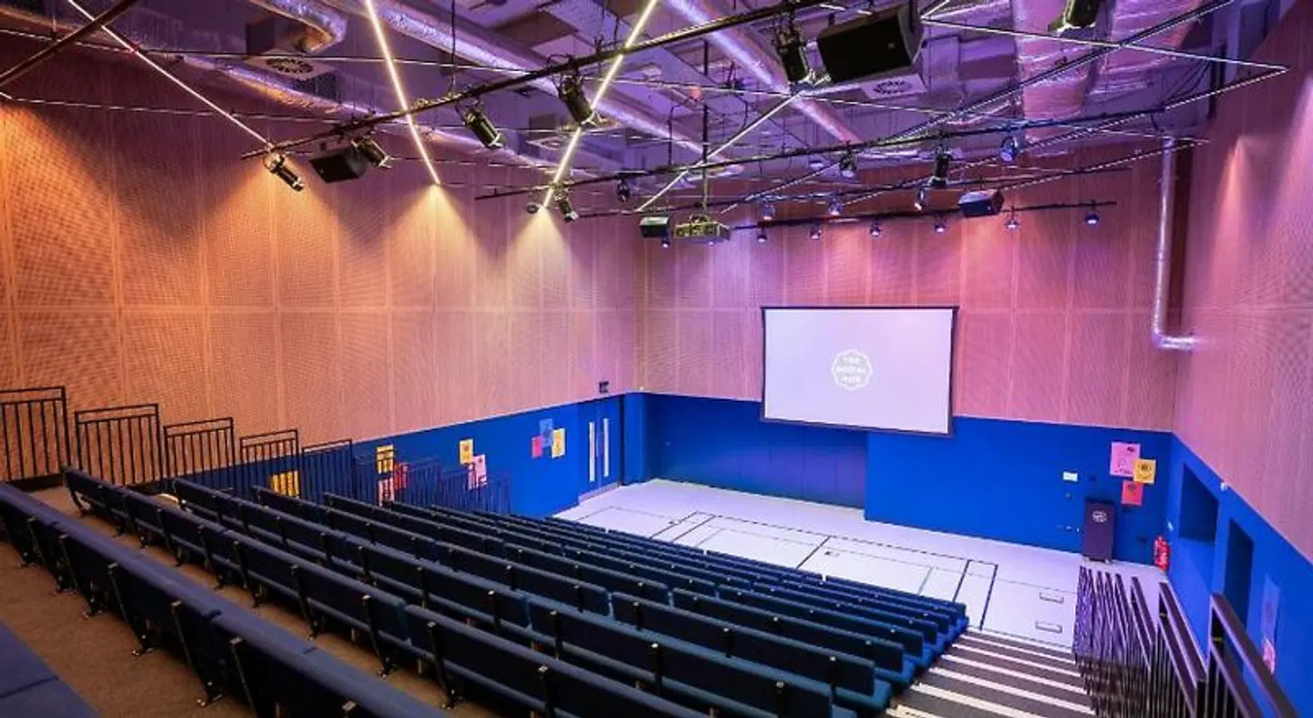 The Social Hub Glasgow Hallenbad