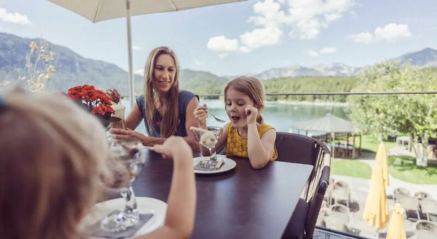 Eibsee-Hotel Terrasse
