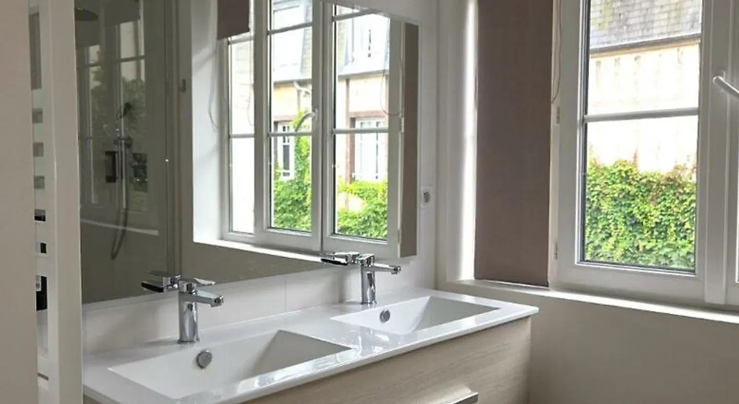 Logis Normandy Hotel Badezimmer