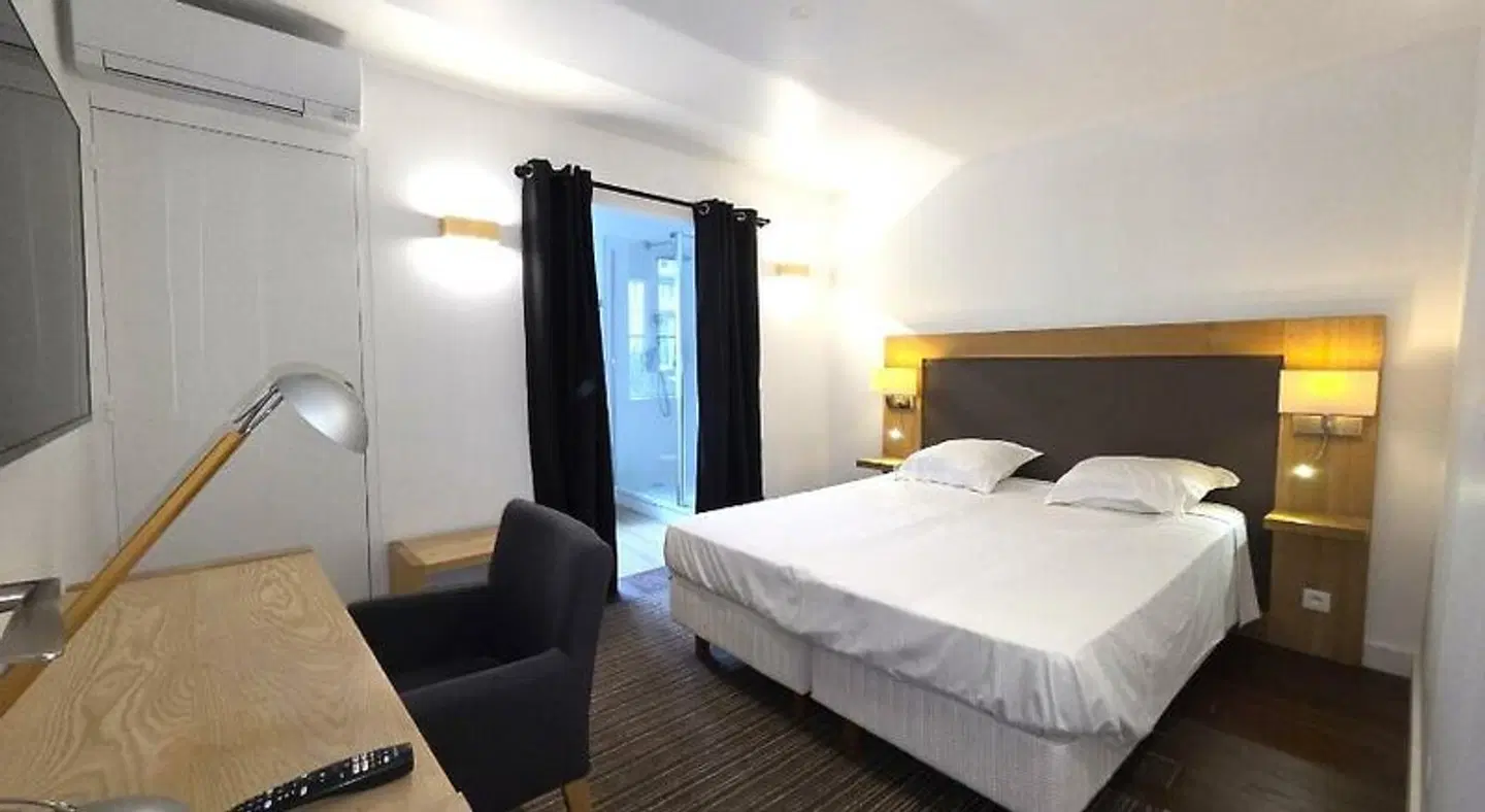 Logis Normandy Hotel ROOM_EXAMPLE