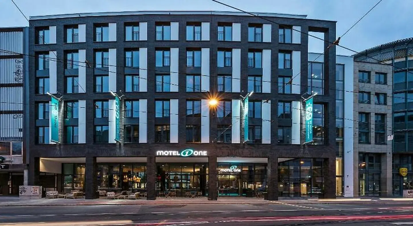 Hotel Motel One Bremen EXTERIOR