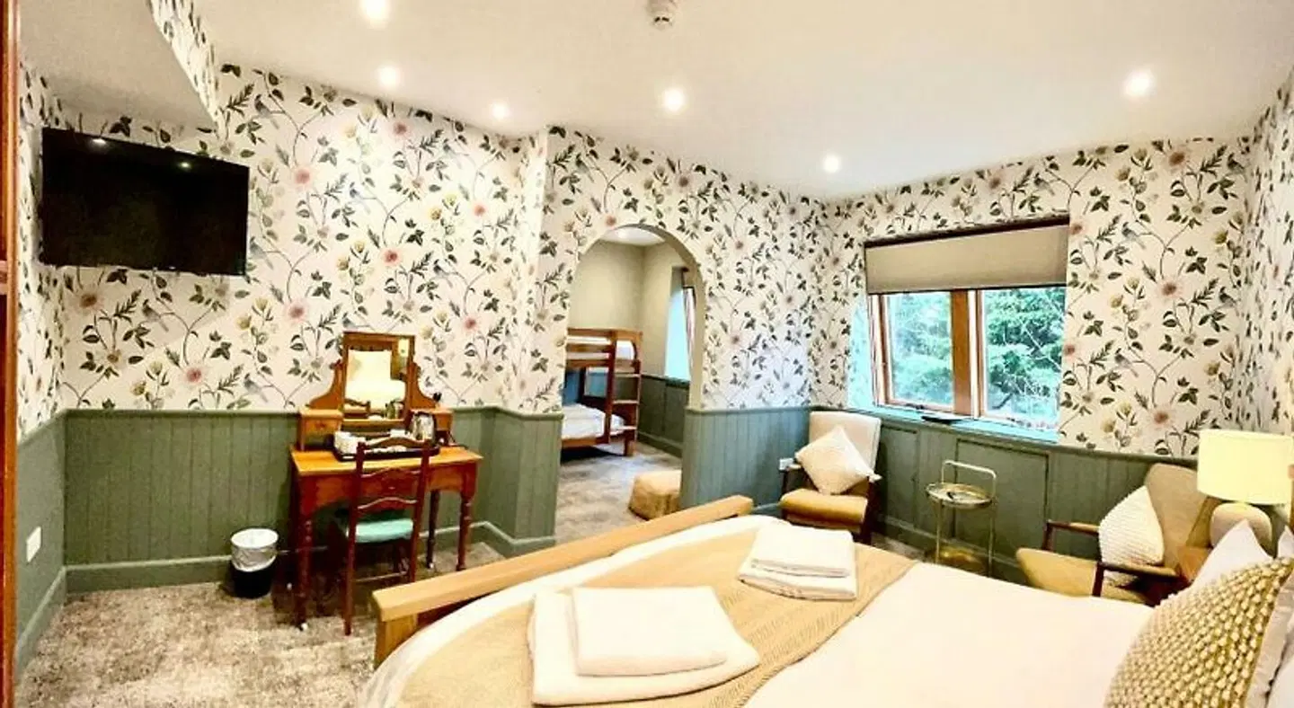 Falls of Lora Hotel ROOM_EXAMPLE