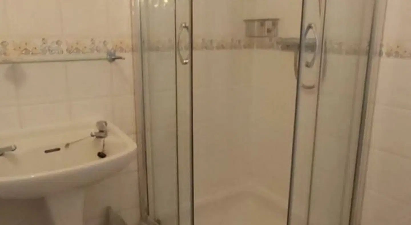 Cranborne Guest Accommodation Badezimmer