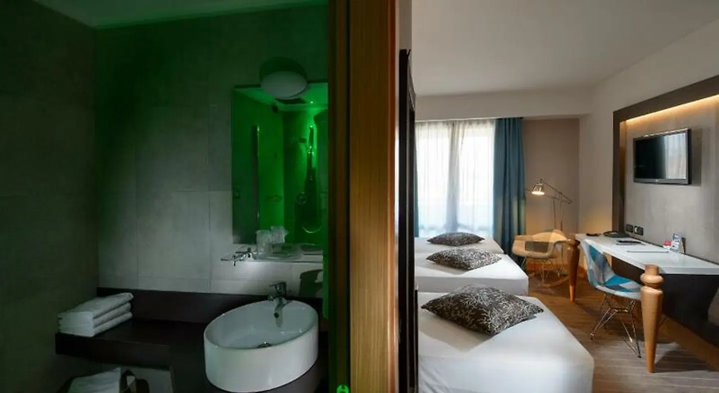 Elite Hotel Residence Badezimmer