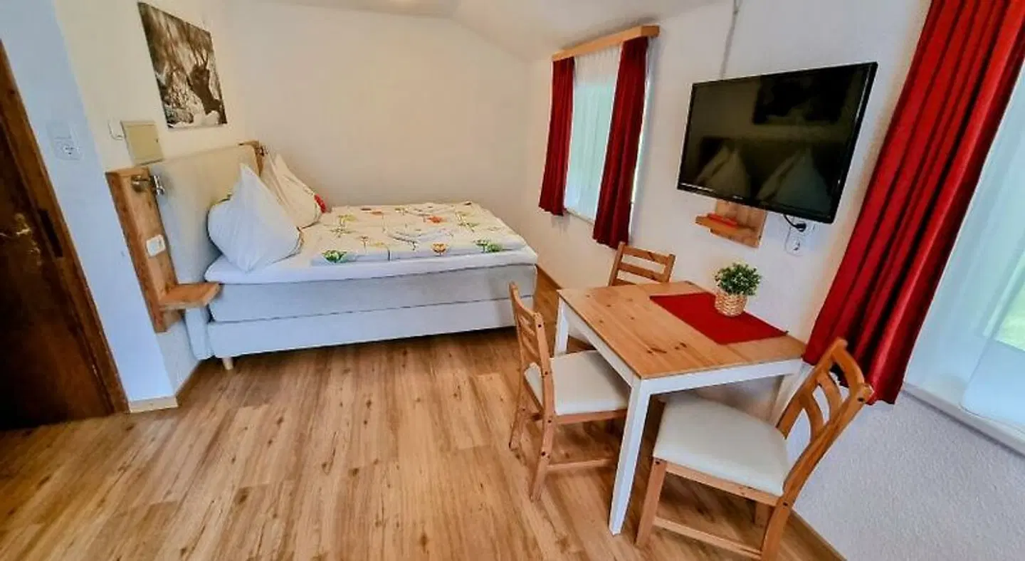 Tyrol Pension ROOM_EXAMPLE