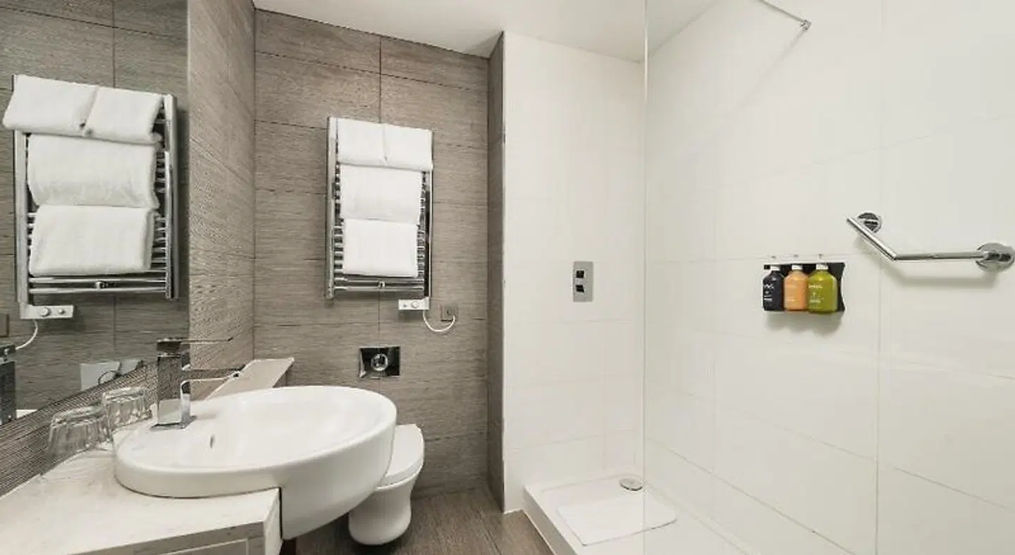 91 Aparthotel Jesmond Road Badezimmer