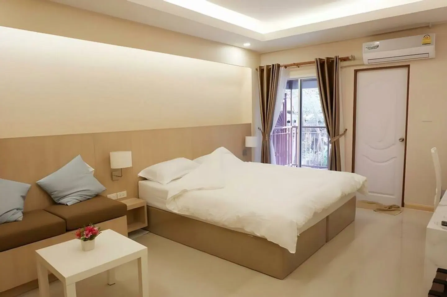 Tree Place ROOM_EXAMPLE