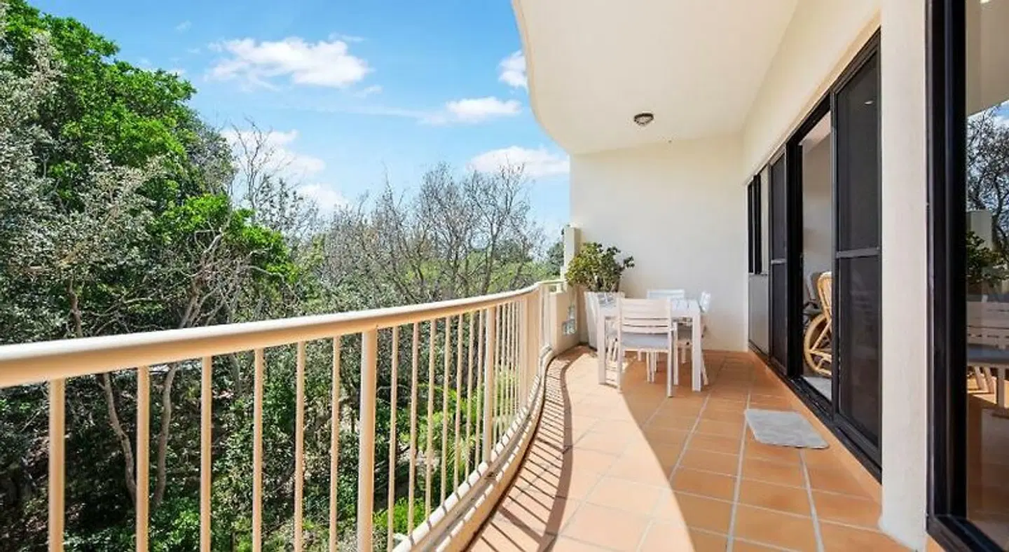 Mirra Chana Terrasse