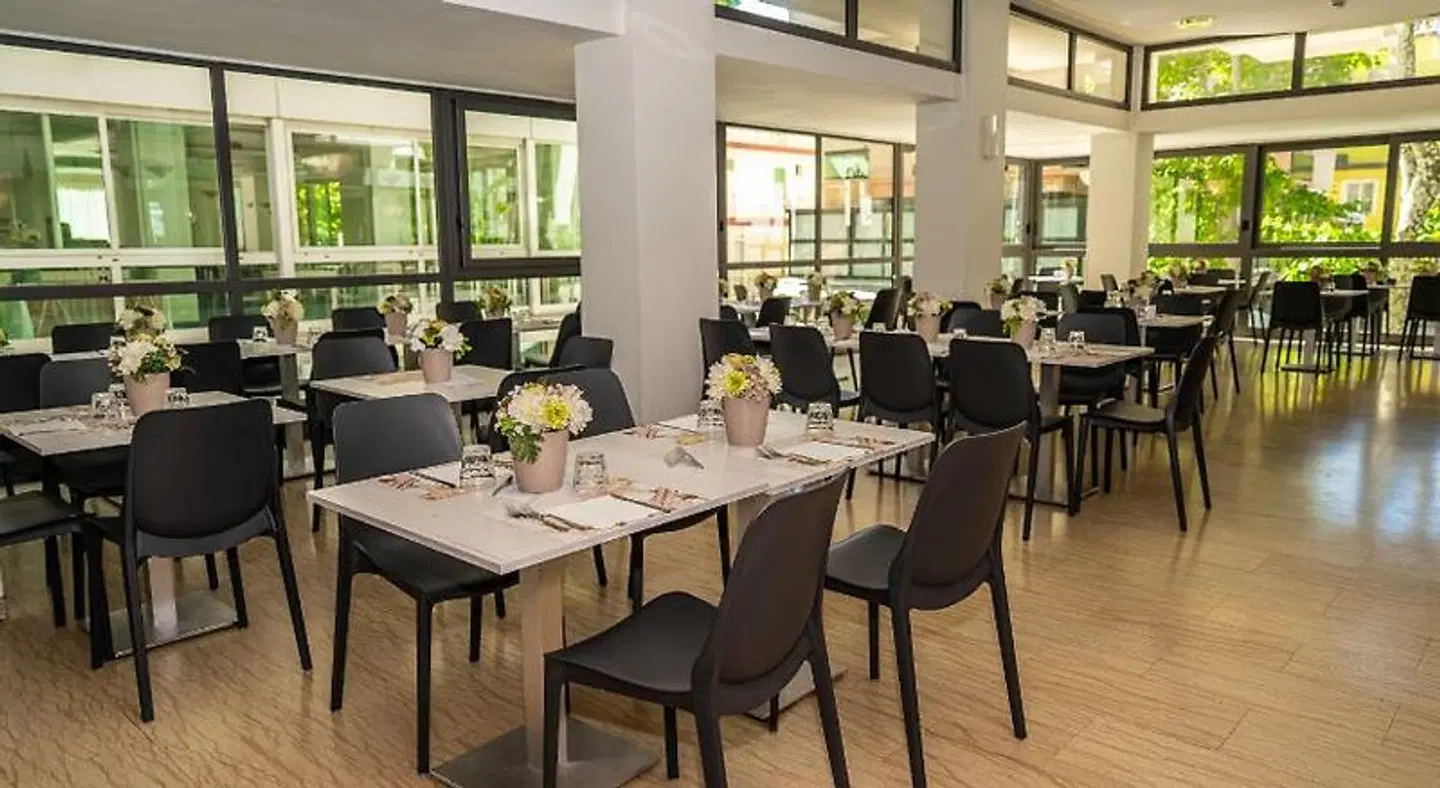 Hotel Eiffel Restaurant