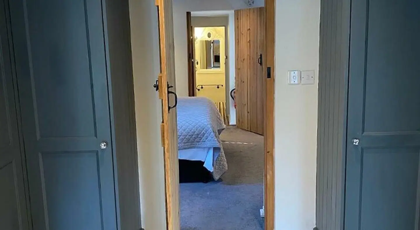 B&Bat no3 ROOM_EXAMPLE