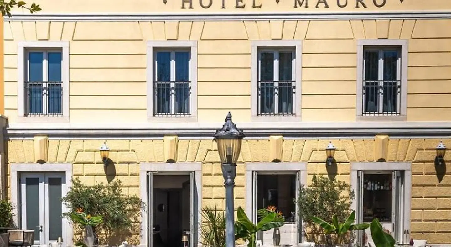 Mauro EXTERIOR