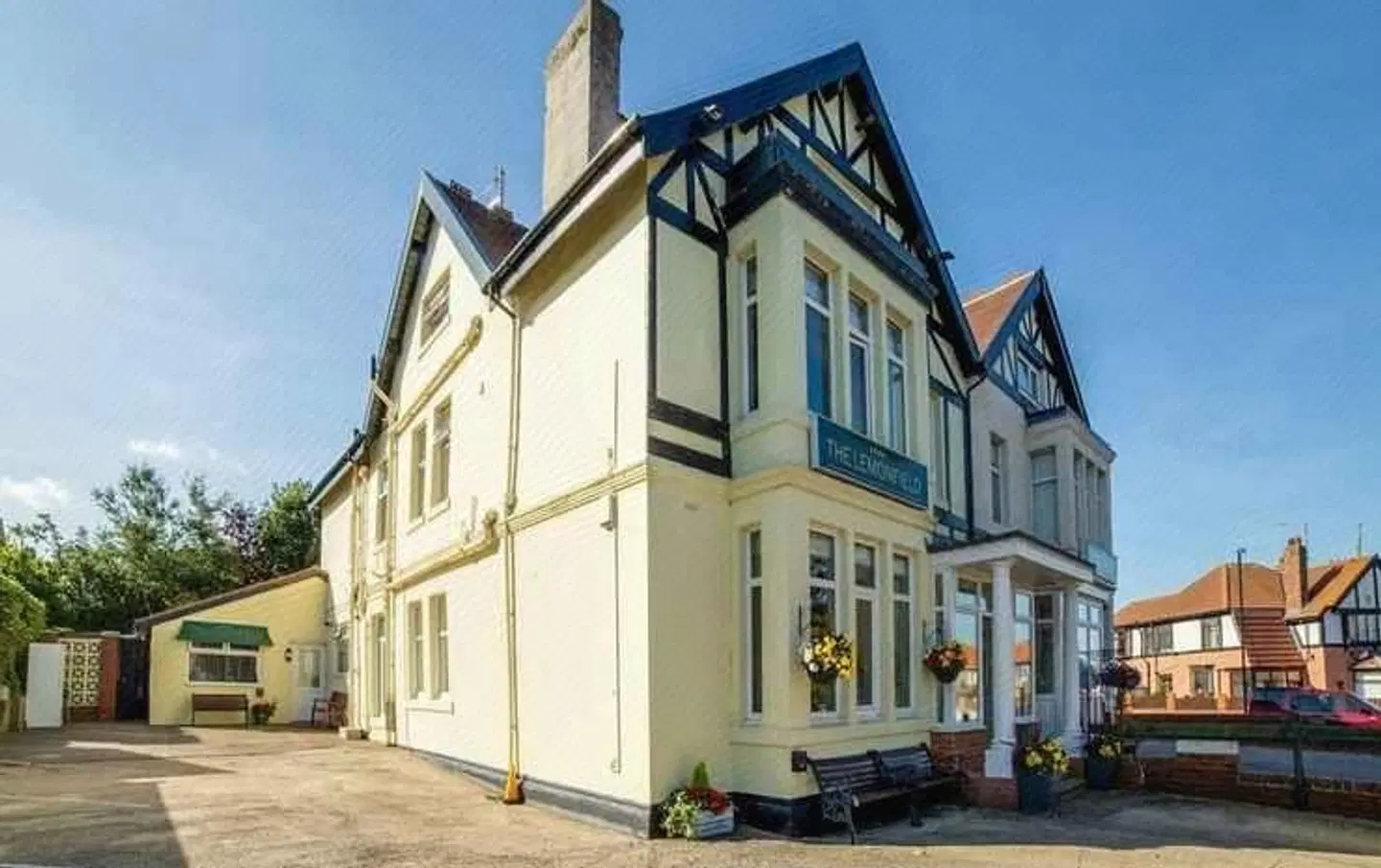 Lemonfield Hotel EXTERIOR