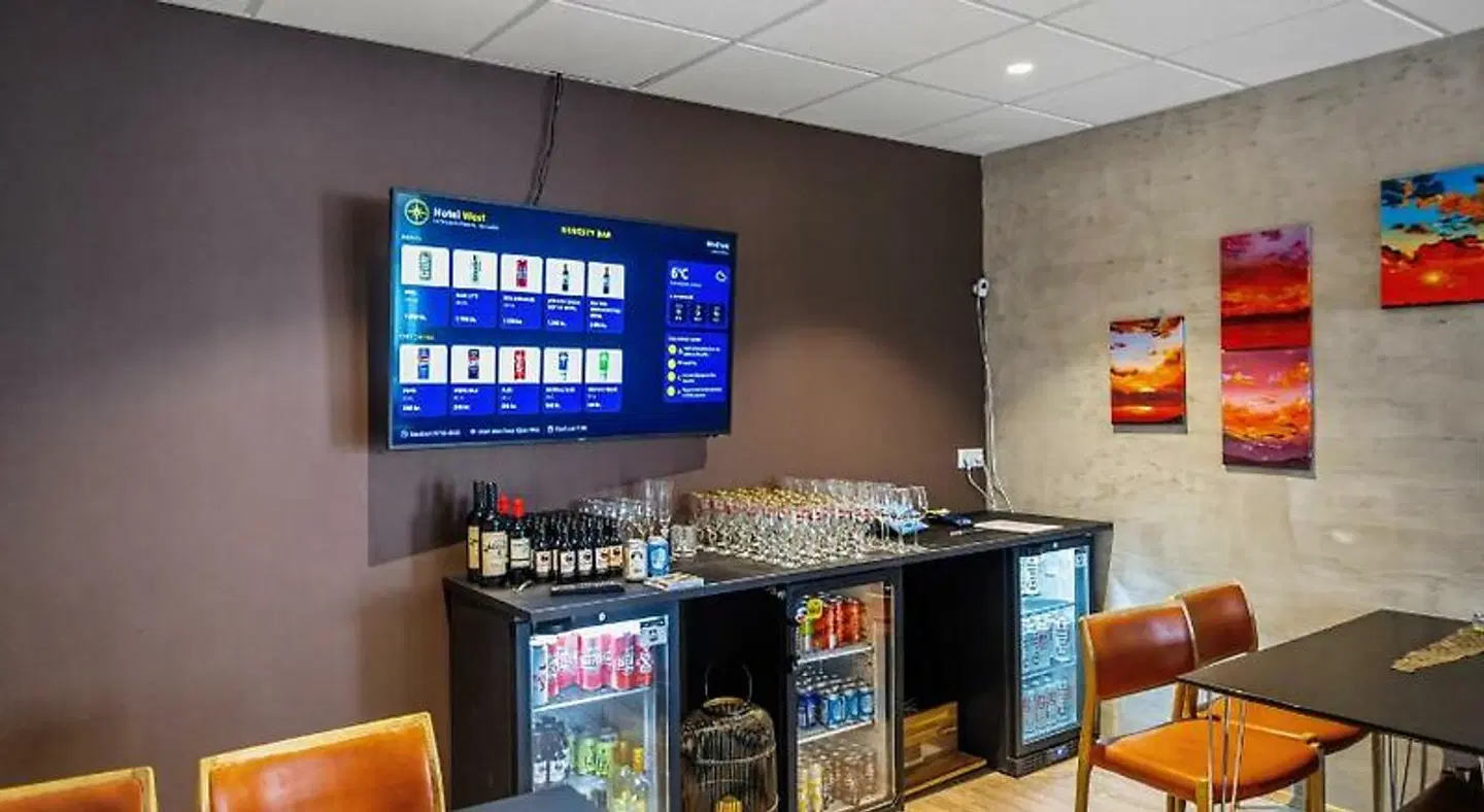WEST Bar