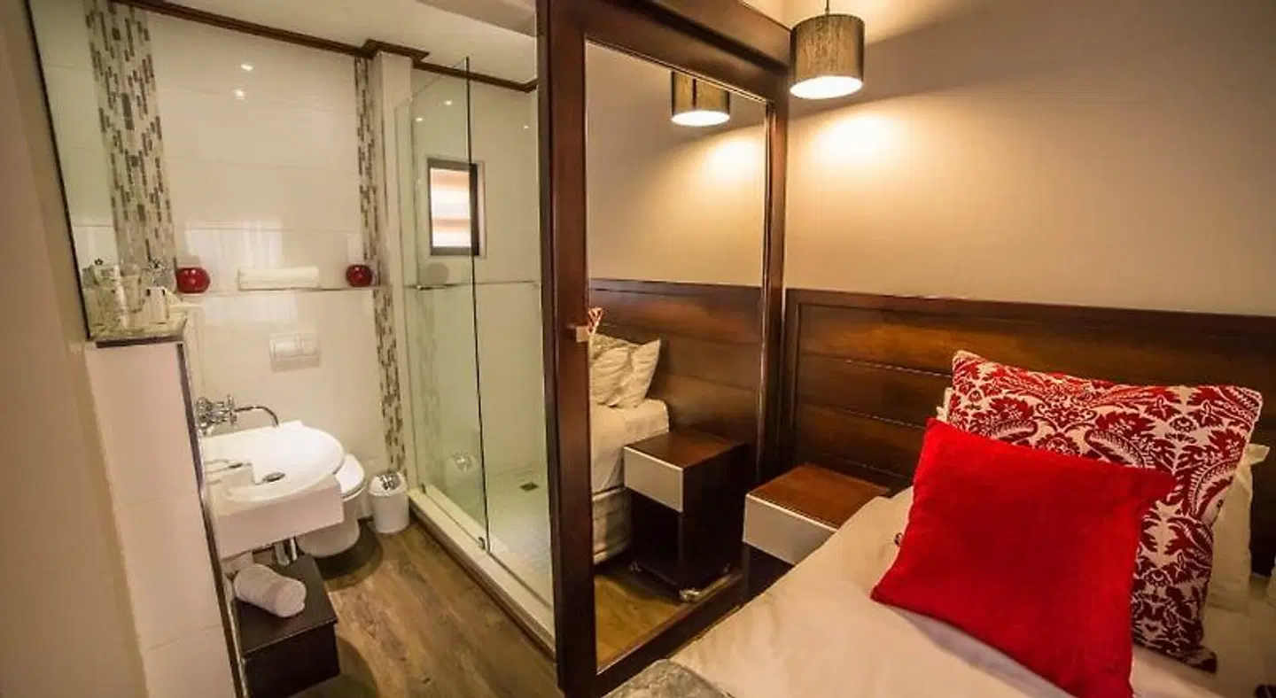 Grey Manor Guesthouse Badezimmer