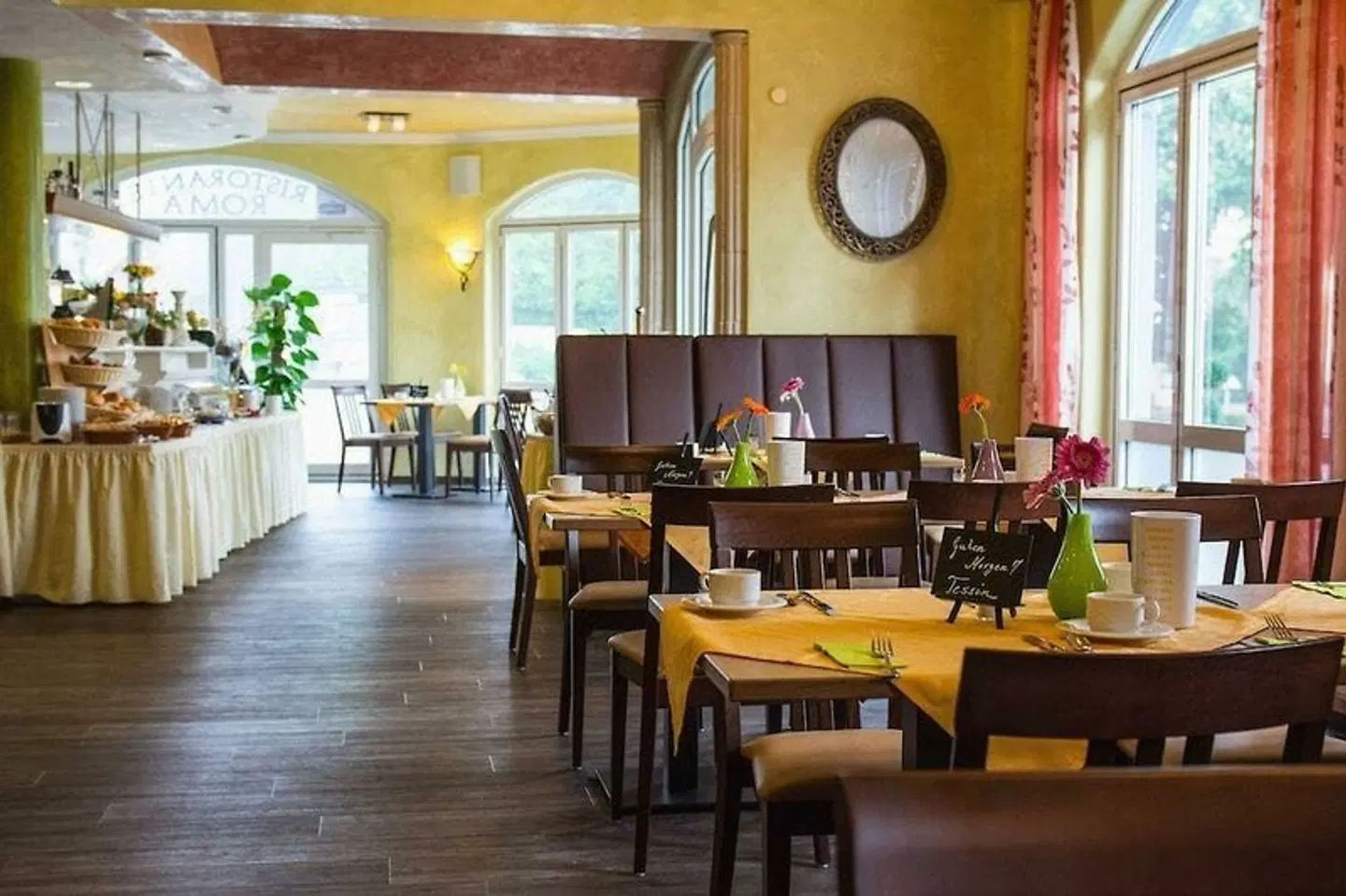Casa Rustica Restaurant