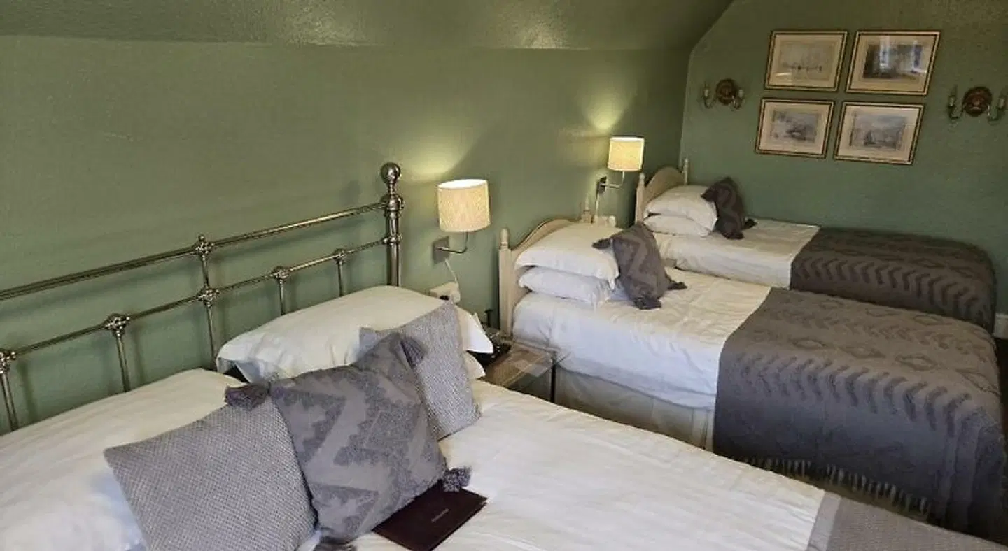 Holywell House ROOM_EXAMPLE