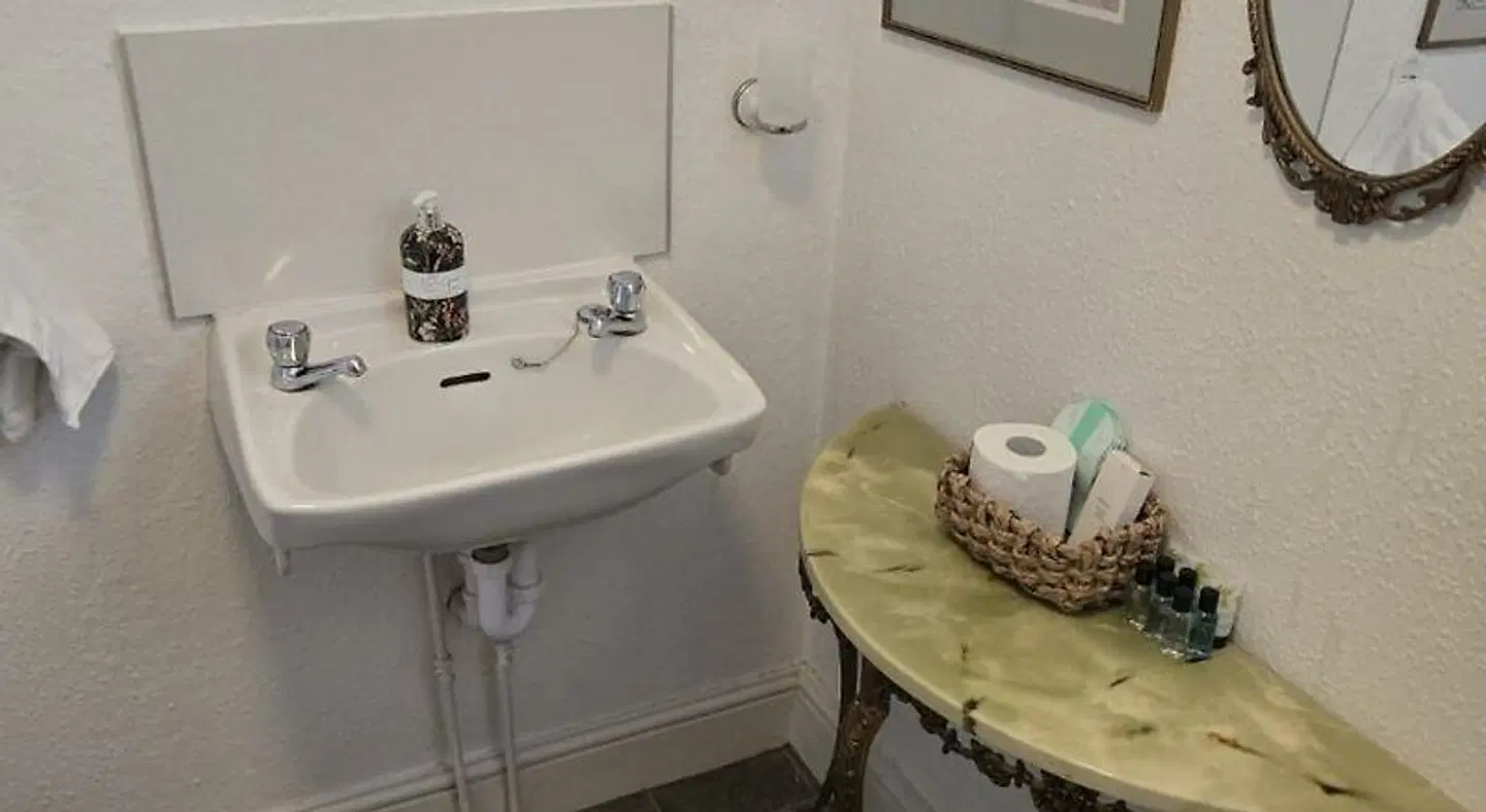 Holywell House Badezimmer