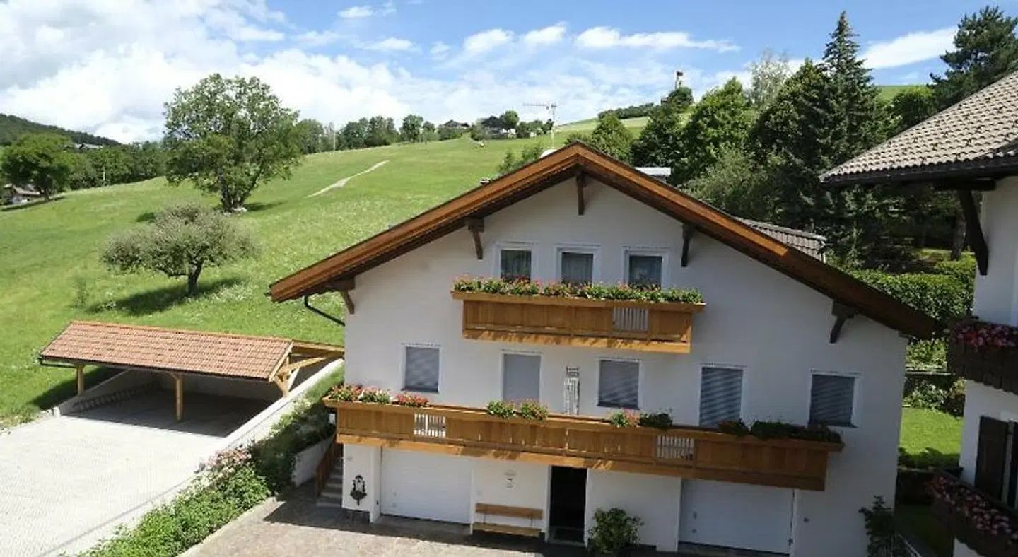 Residence Kampidell EXTERIOR