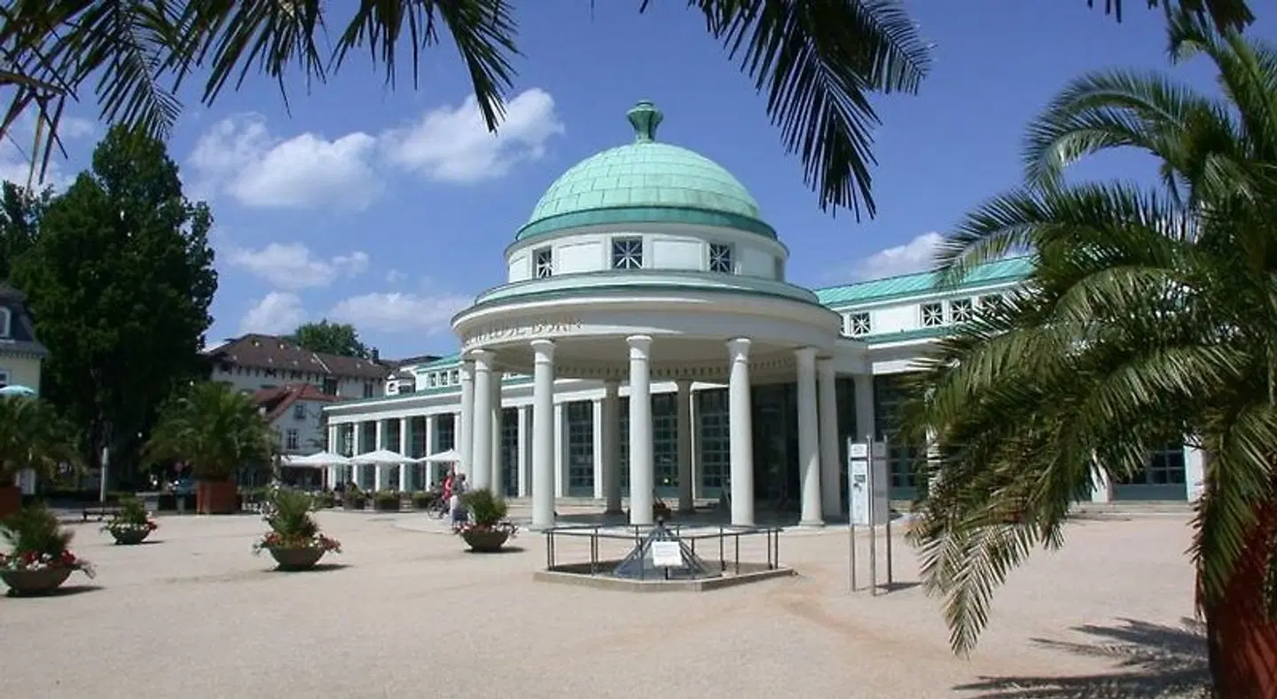 Cafe Schneidewind EXTERIOR