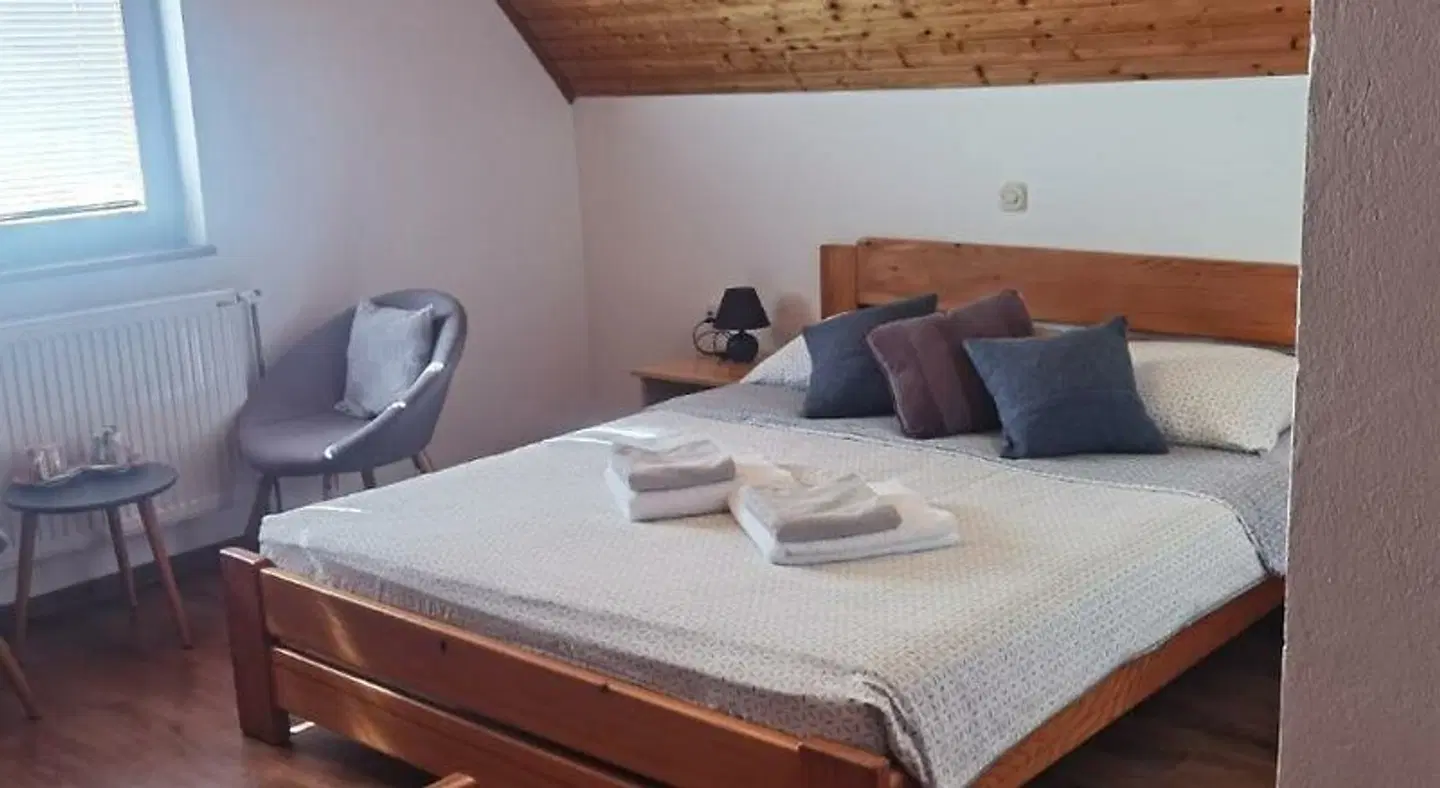 House Nada ROOM_EXAMPLE