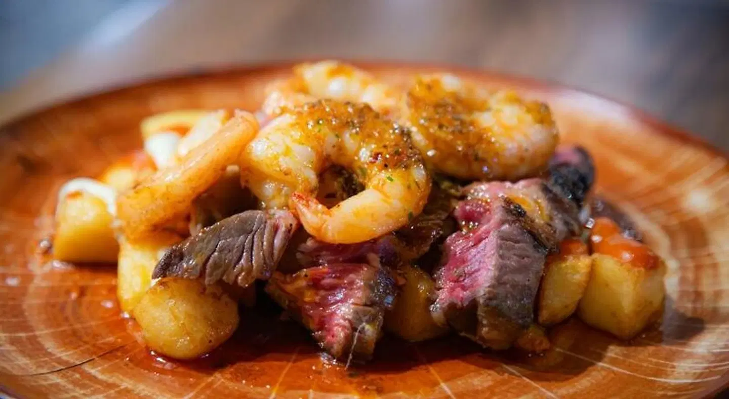 Tomahawk Steakhouse Potto Tiere