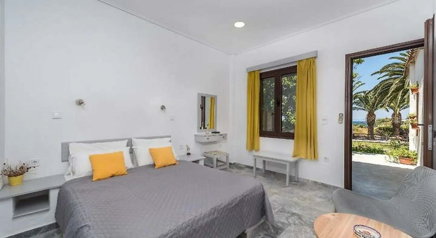 Pavlimari Studios ROOM_EXAMPLE