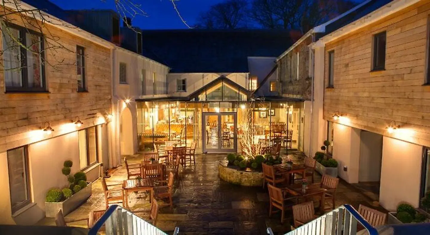 The Three Crowns Terrasse