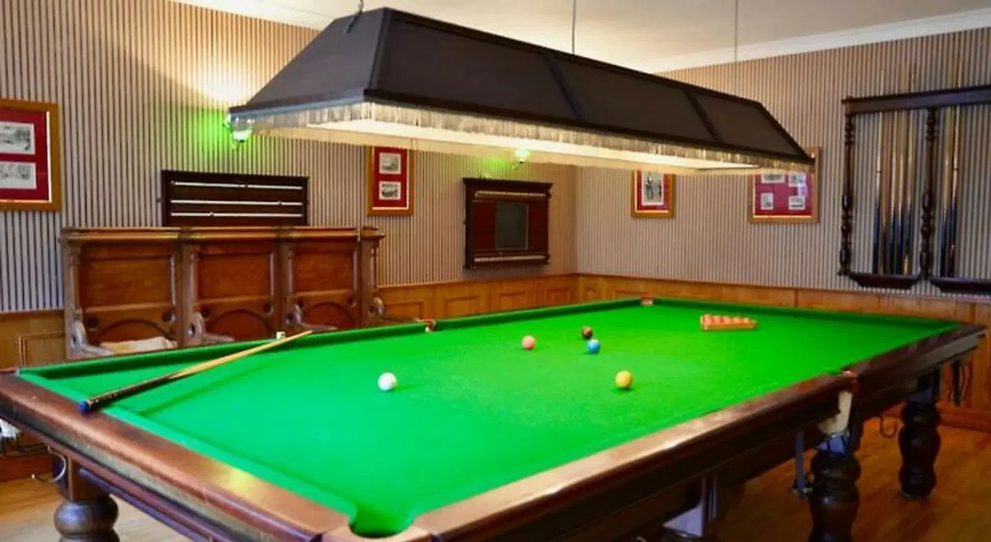Delphi Lodge Hallenbad