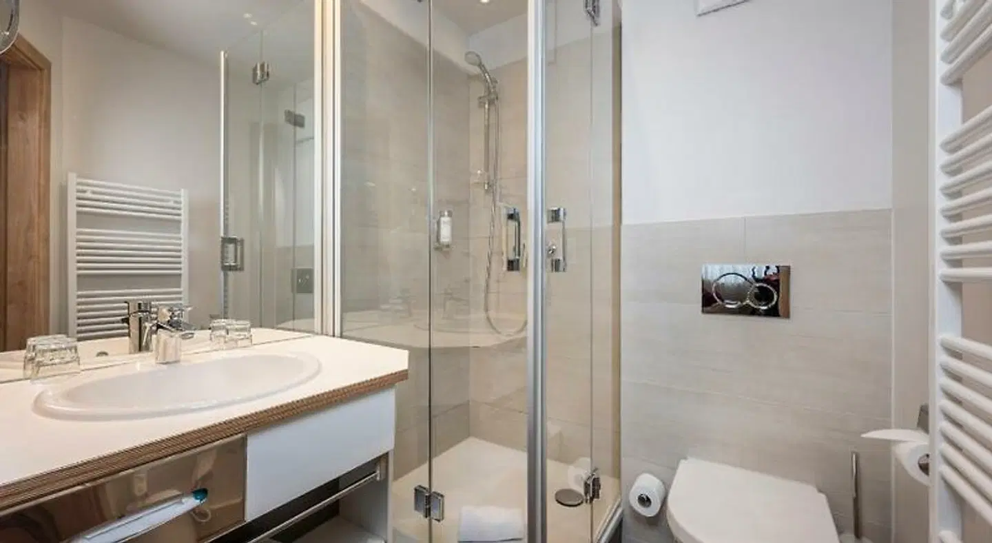 Hotel Junior Badezimmer